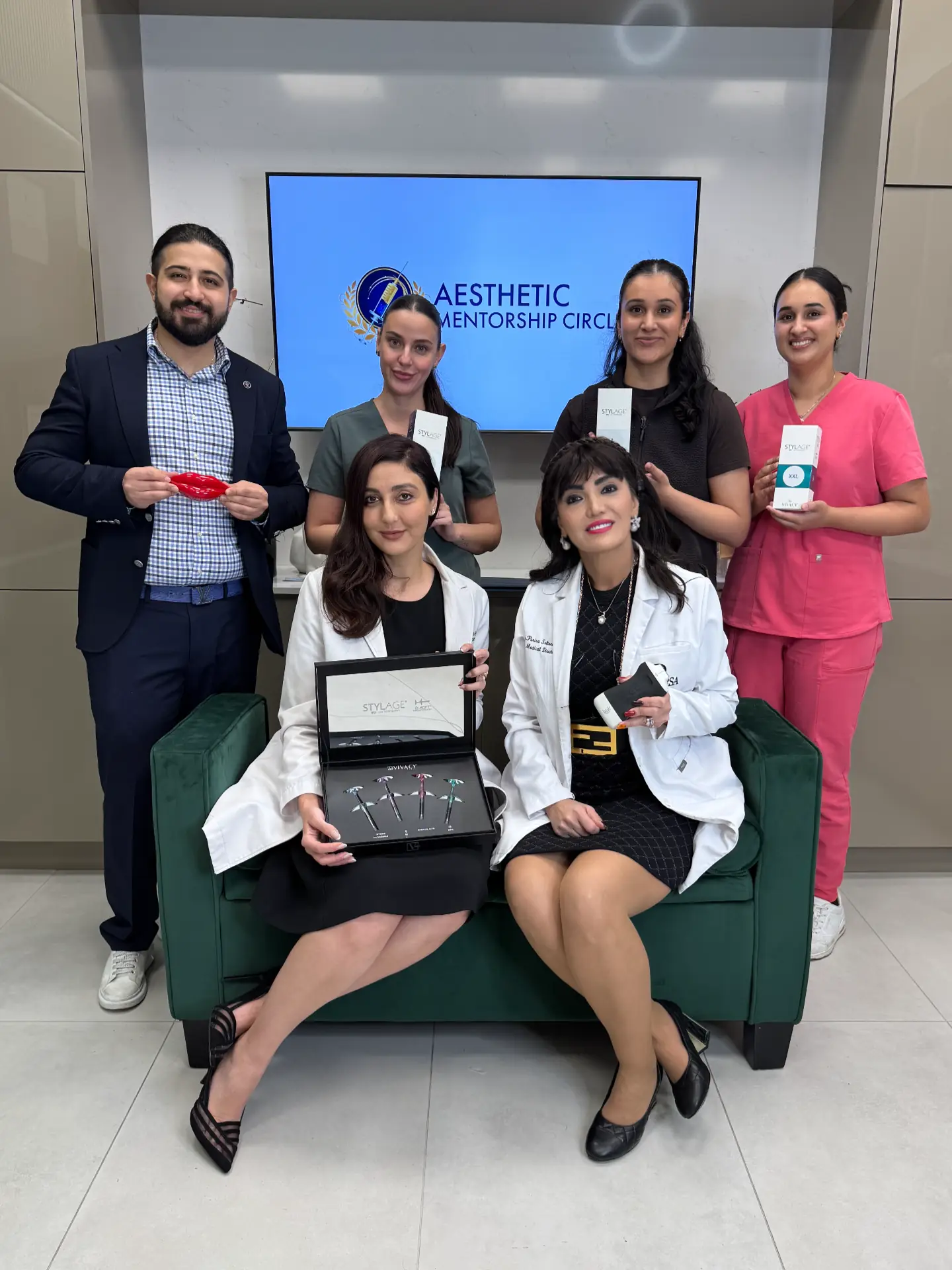 Admissions guidance for aesthetic injector training